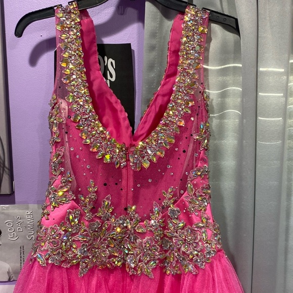 Tony Bowls Dress 2 - Picture 5 of 5